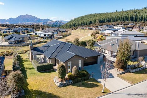 Photo of property in 11 Sunnyside Lane, Wanaka, 9305