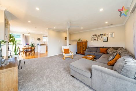 Photo of property in 11 Manor Drive, Stokes Valley, Lower Hutt, 5019