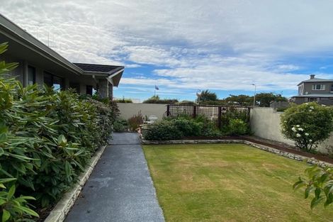 Photo of property in 12 Oakleigh Crescent, Oamaru North, Oamaru, 9400