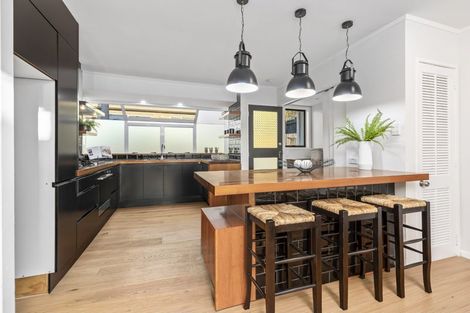 Photo of property in 5 Rakino Avenue, Manly, Whangaparaoa, 0930