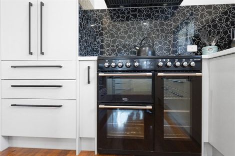 Photo of property in 1 Domain Road, Kawakawa, 0210