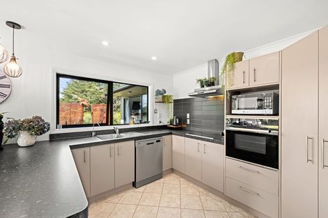 Photo of property in 31c Kakariki Way, Whitemans Valley, Upper Hutt, 5371