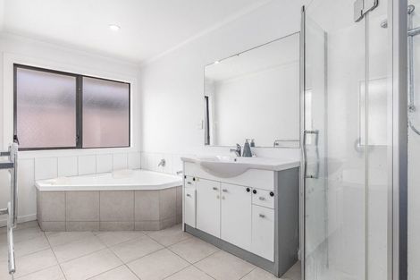 Photo of property in 10 Tararua Close, Aotea, Porirua, 5024