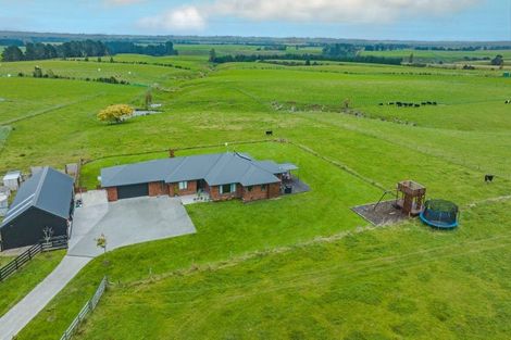 Photo of property in 1061 Taonui Road, Colyton, Feilding, 4775