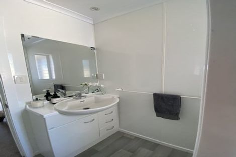 Photo of property in 10 Amner Place, Havelock North, 4130