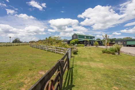 Photo of property in 72 Township Road, Kumeroa, Woodville, 4997