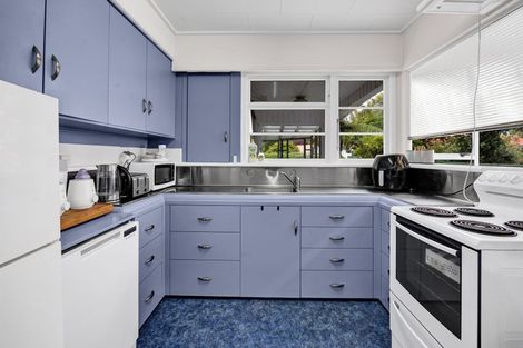 Photo of property in 14 Dives Avenue, Hawera, 4610