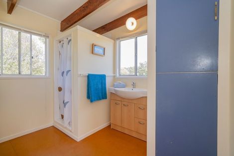 Photo of property in 50 Banks Street, Cooks Beach, Whitianga, 3591