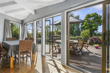 Photo of property in 412 Taupaki Road, Kumeu, 0892