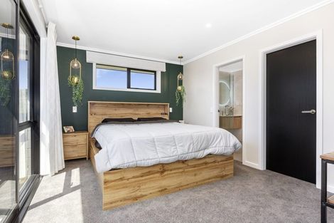 Photo of property in 3 Foremast Place, Whitby, Porirua, 5024