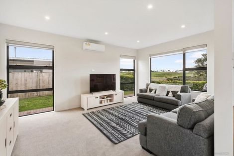 Photo of property in 51 Kahawairahi Drive, Beachlands, Auckland, 2018