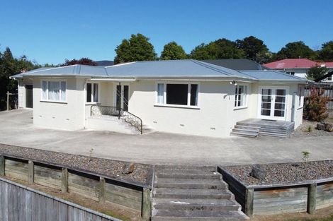 Photo of property in 31 Cole Street, Dannevirke, 4930
