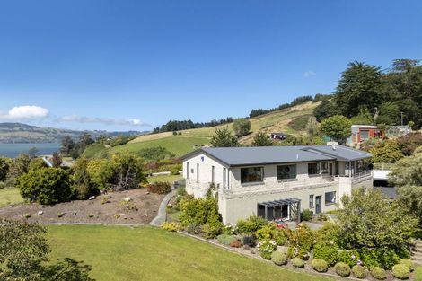 Photo of property in 33 Blanket Bay Road, Sawyers Bay, Port Chalmers, 9023