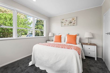 Photo of property in 77 Dale Crescent, Pakuranga, Auckland, 2010