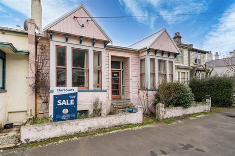 Photo of property in 52 Maitland Street, Dunedin Central, Dunedin, 9016