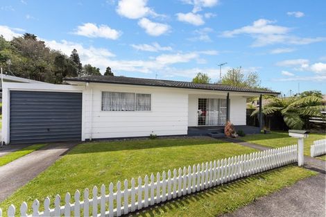 Photo of property in 6 Waterloo Place, Westown, New Plymouth, 4310