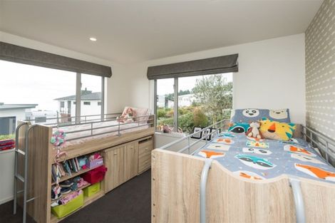 Photo of property in 25 Parkridge Place, Mount Pleasant, Christchurch, 8081