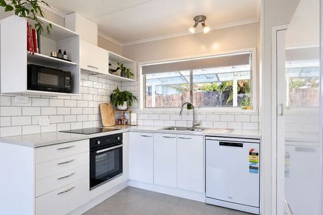 Photo of property in 6a Teal Place, Selwyn Heights, Rotorua, 3015