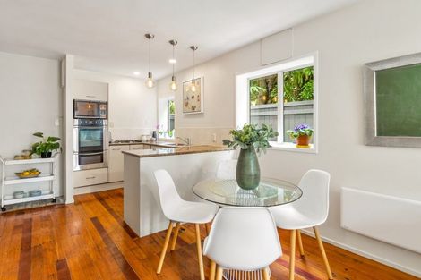 Photo of property in 1/22 Tiri Road, Milford, Auckland, 0620