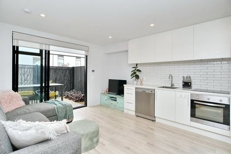 Photo of property in 8/10 New Brighton Road, Shirley, Christchurch, 8061