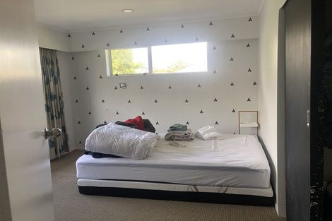 Photo of property in 27 Rewarewa Crescent, Waikanae, 5036