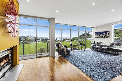 Photo of property in 63 Burnham Street, Seatoun, Wellington, 6022