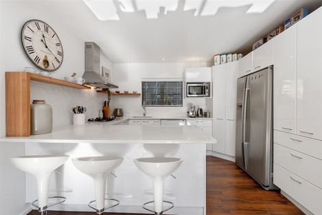 Photo of property in 45b Onewa Road, Northcote, Auckland, 0627