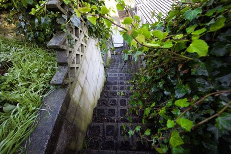 Photo of property in 107 Milton Road, Bluff Hill, Napier, 4110