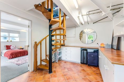 Photo of property in 24 Clarence Street, Brooklyn, Wellington, 6021