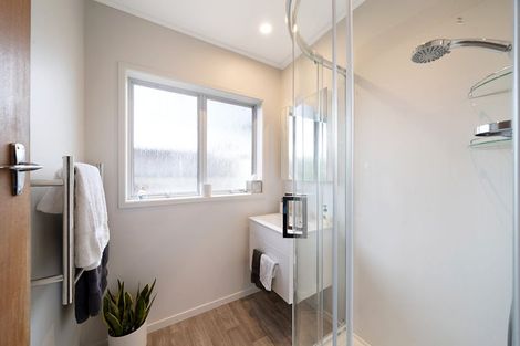 Photo of property in 1/38 Divich Avenue, Te Atatu South, Auckland, 0610