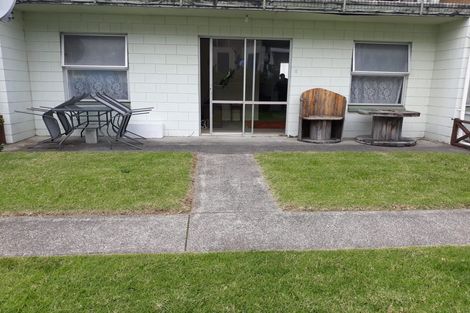 Photo of property in Mt View Flats, 6 The Mall, Mount Maunganui, 3116