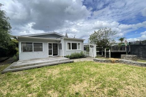 Photo of property in 4 Hillcrest Avenue, Hillcrest, Auckland, 0627