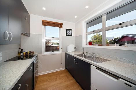 Photo of property in 12 Green Lane, Hawera, 4610