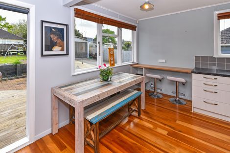 Photo of property in 76 Arimu Road, Papakura, 2110