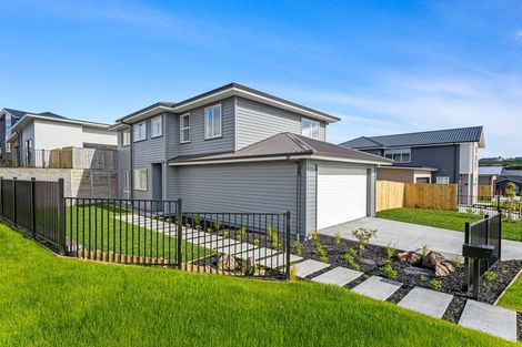 Photo of property in 15 Taikura Avenue, Red Beach, 0932