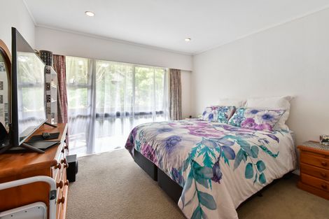 Photo of property in 6 Mcinnes Road, Weymouth, Auckland, 2103