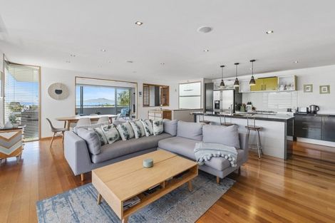 Photo of property in 2/55 Parr Terrace, Castor Bay, Auckland, 0620