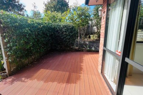 Photo of property in 15 Ballymore Drive, Pinehill, Auckland, 0632