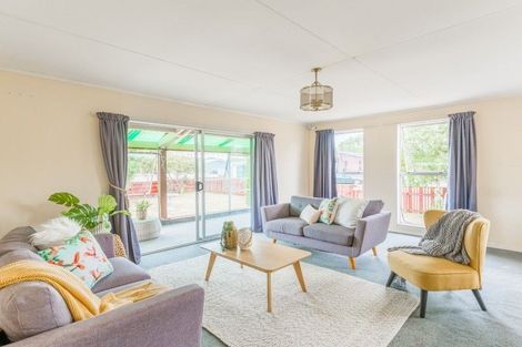 Photo of property in 9 Cypress Grove, Paraparaumu, 5032