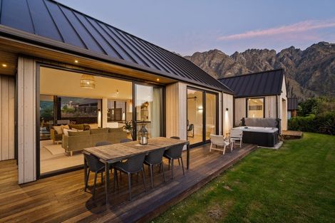 Photo of property in 1 Torridon Court, Jacks Point, Queenstown, 9371