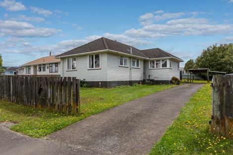 Photo of property in 12 Hartgill Crescent, Dannevirke, 4930