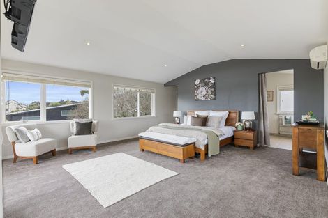 Photo of property in 104 Mellons Bay Road, Mellons Bay, Auckland, 2014