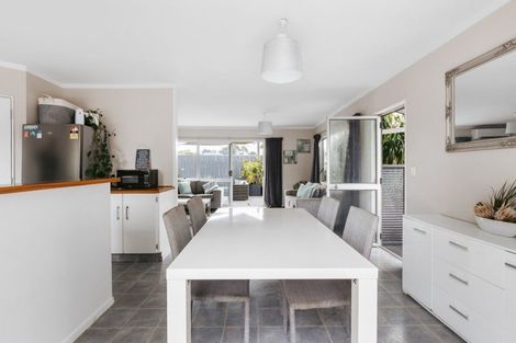 Photo of property in 7 Pokapu Place, Bethlehem, Tauranga, 3110