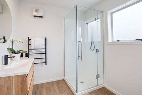 Photo of property in 2/41 Bowhill Road, New Brighton, Christchurch, 8083