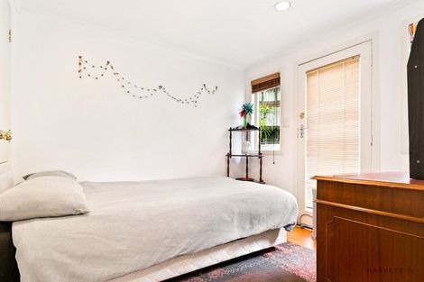 Photo of property in 7 Fairmount Road, Titirangi, Auckland, 0604