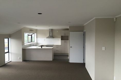 Photo of property in 1/13 Naviti Place, Browns Bay, Auckland, 0630