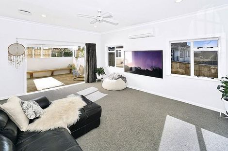 Photo of property in 40 Oxford Street, Te Puke, 3119