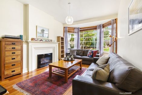 Photo of property in 83 Eden Street, Island Bay, Wellington, 6023
