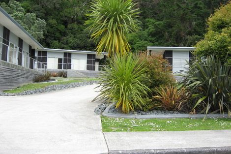 Photo of property in 3 Waiwera Place, Waiwera, Orewa, 0994