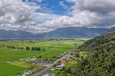 Photo of property in 43 Main Road, Harihari, 7884